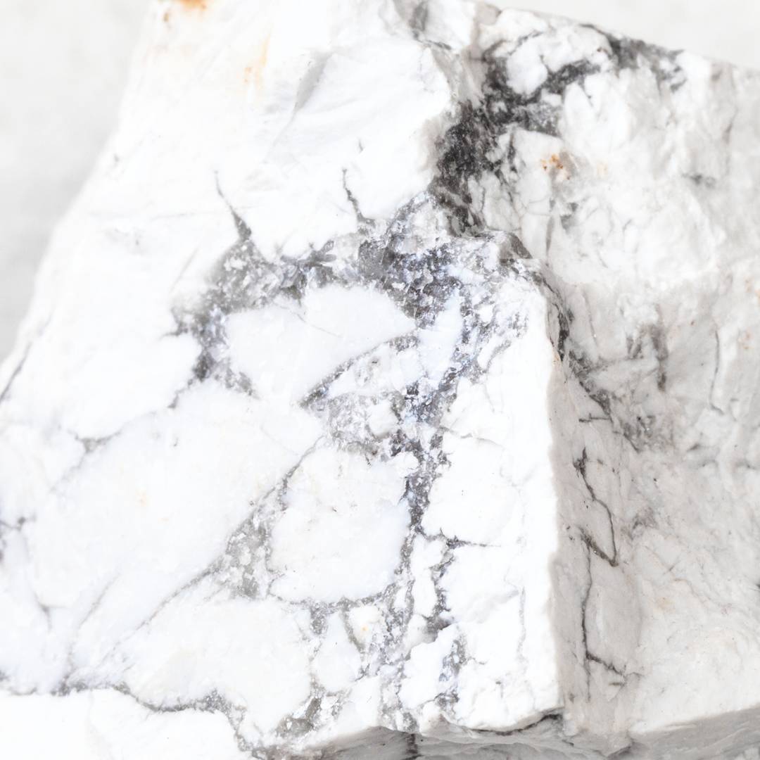 Howlite